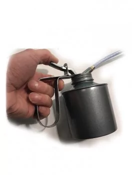 Burette à huile metal à levier et flexible